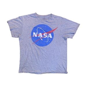 Grey Nasa t-shirt.